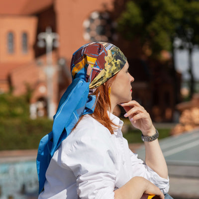 Apaszka „Czerwony Kościół” (Jedwab mokry)