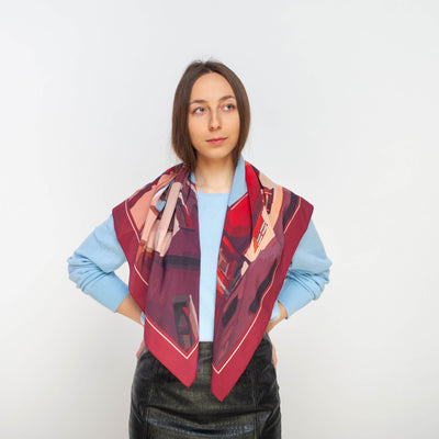 Apaszka „Czerwone Podwórko” (Jedwab mokry)