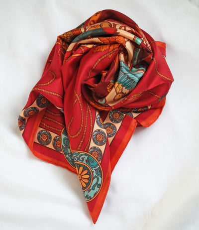 Apaszka „Sokole Polowanie” (Czerwona) (Jedwab mokry)